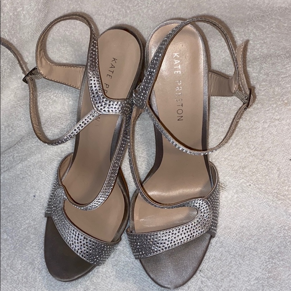 Used Silver Heels - Picture 3 of 10